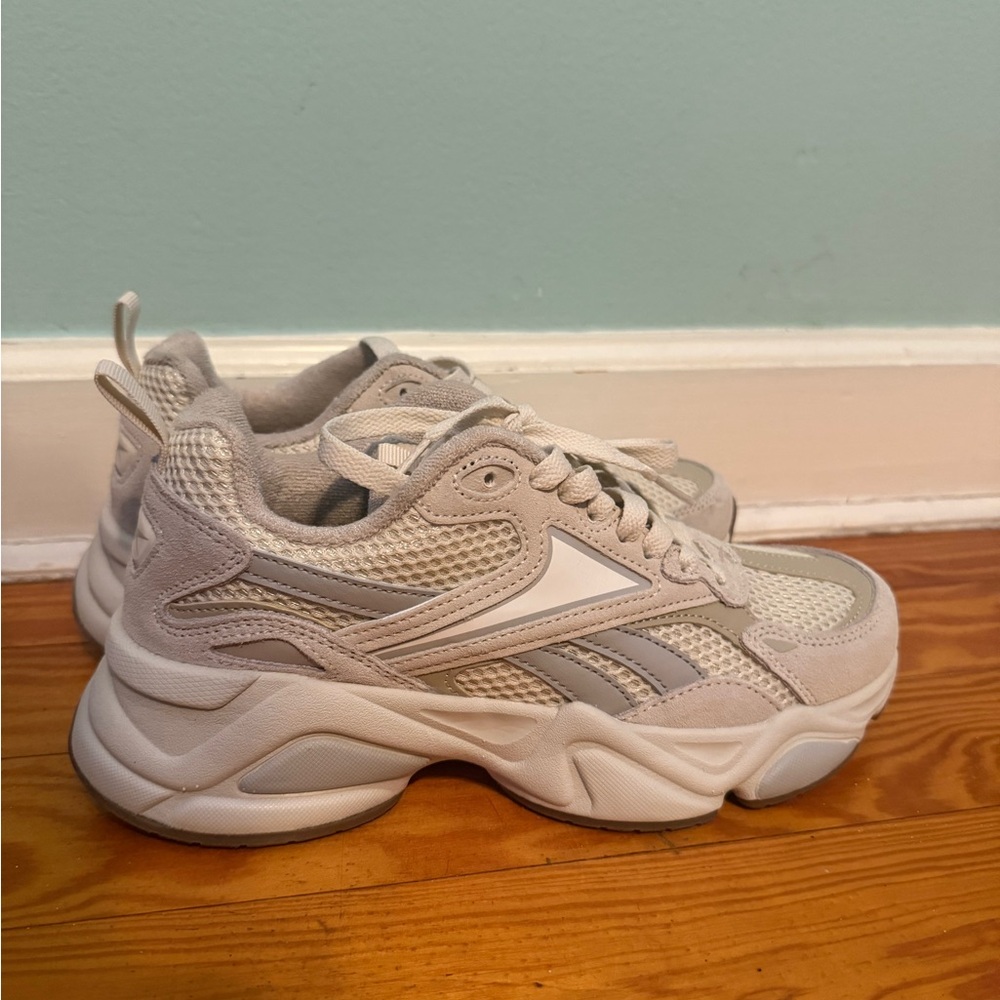 Reebok Women's White Athletic Shoes